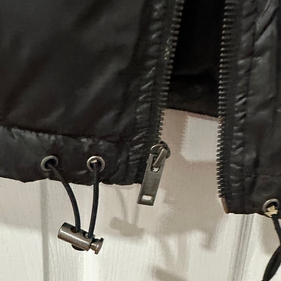 UGG Women's Black Puffer Jacket - Picture 6 of 13